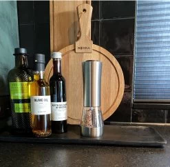 KROMS Peper En Zoutmolen Set - Peper En Zoutmolen Set Elektrisch -2 In 1 - Instelbare Maalgraad - Pepermolen - Zoutmolen - Peper En Zoutmolen Elektrisch -Woonkeuken Winkel 1200x1176 1