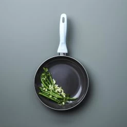 VitaVerde Expert Koekenpannenset Ø 24cm + Ø 28cm - Lichtblauw - Inductie - PFAS-vrij 18 VitaVerde Expert Koekenpannenset Ø 24cm + Ø 28cm - Lichtblauw - Inductie - PFAS-vrij -Woonkeuken Winkel 1200x1200 120