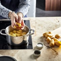 Demeyere Classico 3 Kookpan – Met Deksel – Inductie – RVS – 20 Cm – 3L 12 Demeyere Classico 3 Kookpan – Met Deksel – Inductie – RVS – 20 Cm – 3L -Woonkeuken Winkel 1200x1200 298