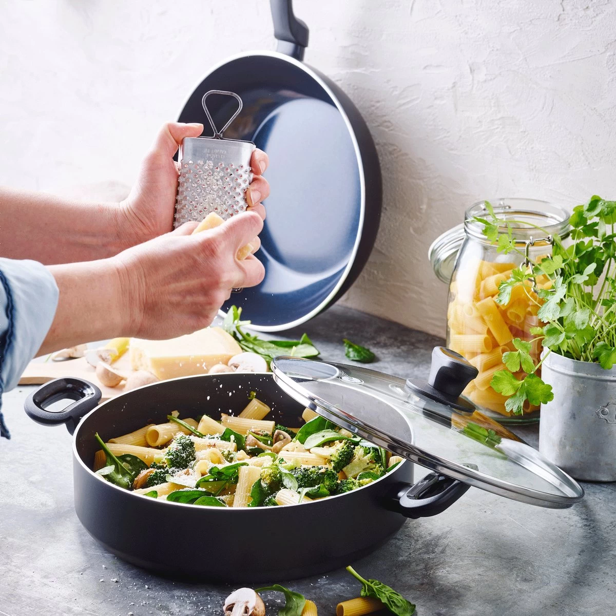 Greenpan Torino Keramische Hapjespan - 28 Cm - Met Glazen Deksel 20 Greenpan Torino Keramische Hapjespan - 28 Cm - Met Glazen Deksel - Afbeelding 18