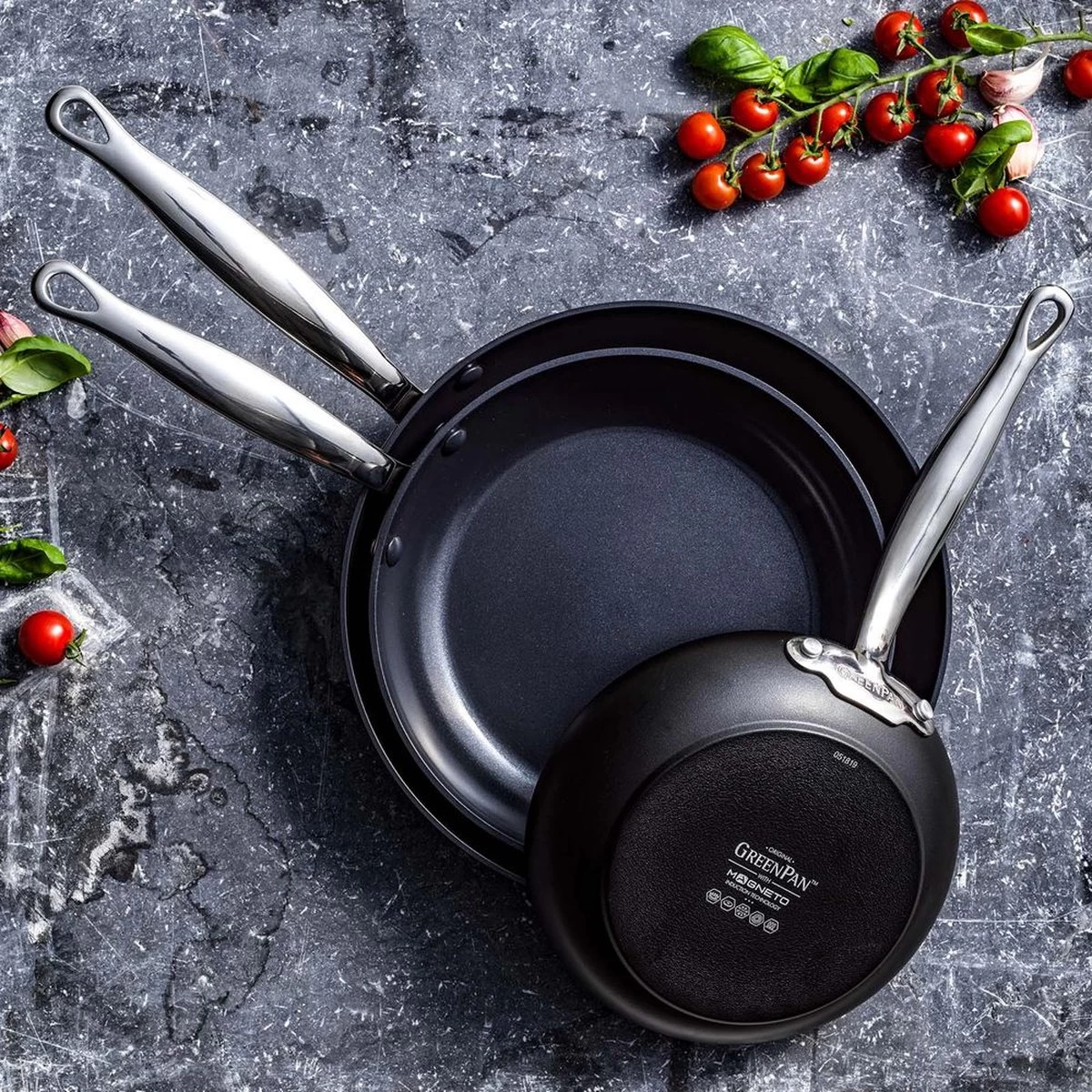 GreenPan Barcelona Infinity Pro Koekenpannenset - 3-delig - Zwart - Inductie - PFAS-vrij 4 GreenPan Barcelona Infinity Pro Koekenpannenset - 3-delig - Zwart - Inductie - PFAS-vrij - Afbeelding 2