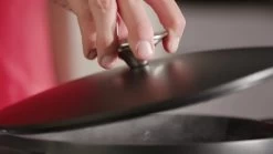 Tefal Trattoria Braadpan - Ø28 Cm - Inclusief Deksel -Woonkeuken Winkel 1200x674 2