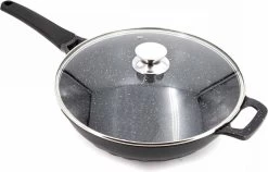Cheffinger Wokpan Met Deksel - 32cm - Zwart - Pan - Keukenaccessoires 14 Cheffinger Wokpan Met Deksel - 32cm - Zwart - Pan - Keukenaccessoires -Woonkeuken Winkel 1200x767