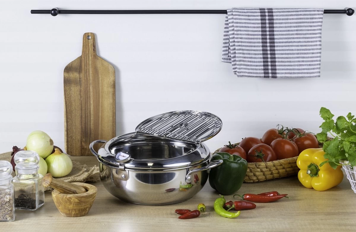 Edënbërg Classic Line - Japanse Frituurpan Met Thermometer - 3.4 Liter - Friteuse/Frituurpot RVS 7 Edënbërg Classic Line - Japanse Frituurpan Met Thermometer - 3.4 Liter - Friteuse/Frituurpot RVS - Afbeelding 5