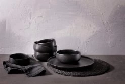 Maastricht Porselein Serviesset Universe Porselein 6-persoons 24-delig Zwart 21 Maastricht Porselein Serviesset Universe Porselein 6-persoons 24-delig Zwart -Woonkeuken Winkel 1200x800 114