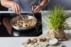 Demeyere Essential 5 RVS Koekenpan – Koekenpan Inductie - 28 Cm – PTFE-vrij -Woonkeuken Winkel 1200x800 81