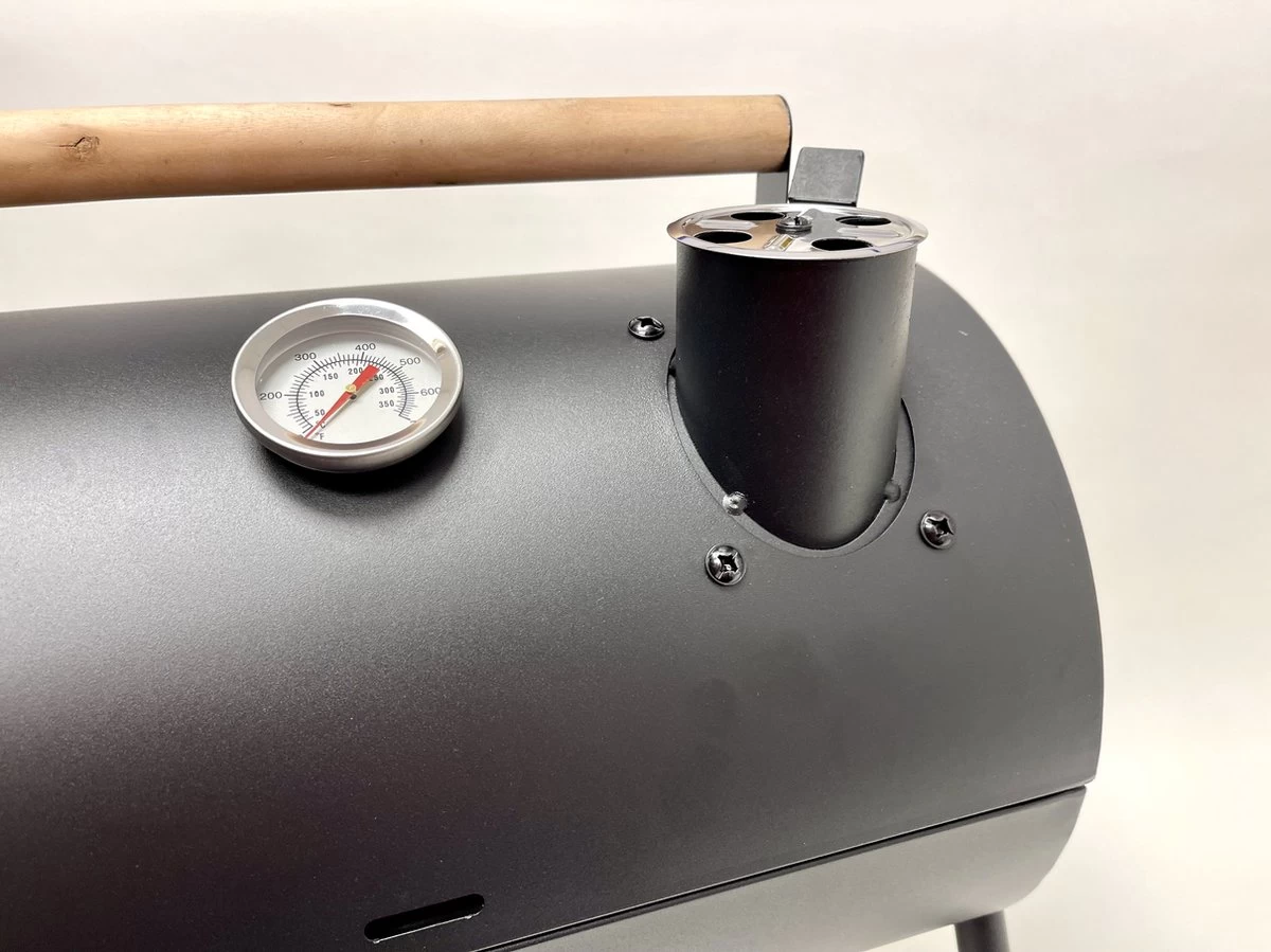 Compacte Draagbare Kolen BBQ Van Wolff BBQ - Handig Voor Op De Camping Op Het Strand Of In Een Park - Smoker Barbecue - Draagbare Lichtgewicht Bbq - Met Thermometer En Lucht Doorvoer. Laat Je Vlees Langzaam Garen. 8 Compacte Draagbare Kolen BBQ Van Wolff BBQ - Handig Voor Op De Camping Op Het Strand Of In Een Park - Smoker Barbecue - Draagbare Lichtgewicht Bbq - Met Thermometer En Lucht Doorvoer. Laat Je Vlees Langzaam Garen. - Afbeelding 6