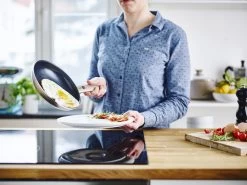 GreenPan Cambridge Hapjespan Met Deksel 28cm - Brons - Inductie - PFAS-vrij 17 GreenPan Cambridge Hapjespan Met Deksel 28cm - Brons - Inductie - PFAS-vrij -Woonkeuken Winkel 1200x899 6