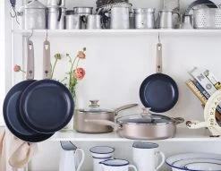 GreenPan Cambridge Hapjespan Met Deksel 28cm - Brons - Inductie - PFAS-vrij 24 GreenPan Cambridge Hapjespan Met Deksel 28cm - Brons - Inductie - PFAS-vrij -Woonkeuken Winkel 1200x926 28