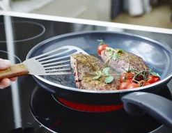 GreenPan Cambridge Koekenpan 30cm - Zwart - Inductie - PFAS-vrij -Woonkeuken Winkel 1200x926 46