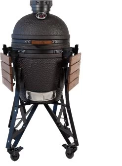 The Bastard Urban Medium - Kamado Barbecue - Kamado BBQ -Woonkeuken Winkel 882x1200 1